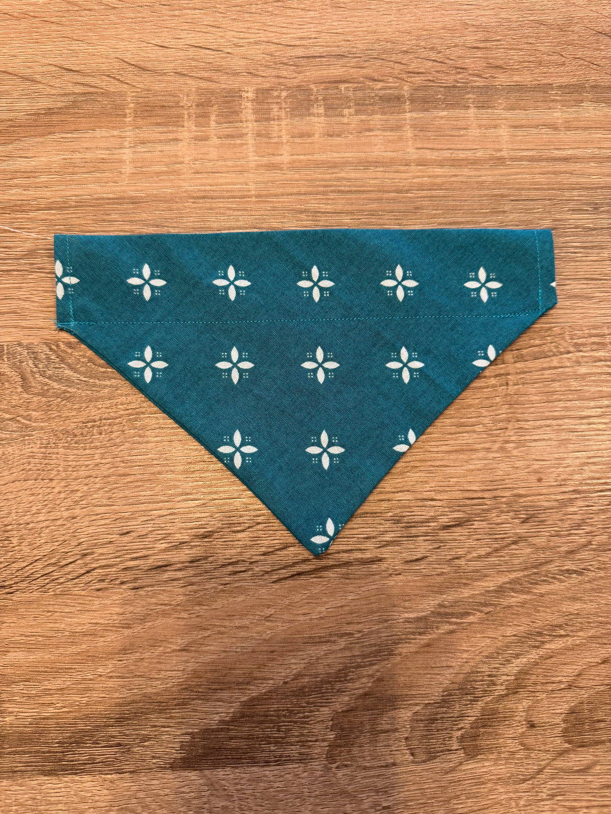 Teal Leaf Diamond Bandana