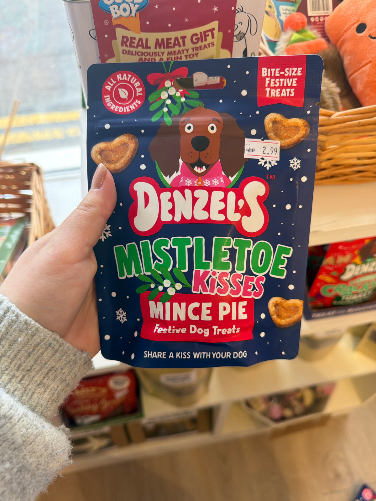 Mistletoe Kisses Treats